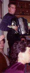 Aki---1995-Australia-play1.gif (91702 bytes)